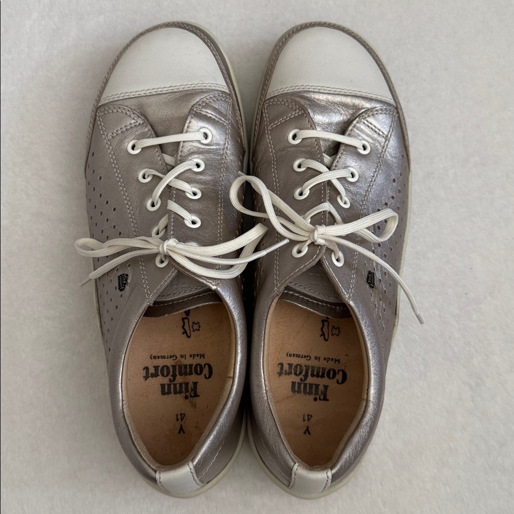 Finn Comfort | Charlotte Perforated Leather Sneaker Silver/White (EU 41/US 10) - Picture 7 of 15